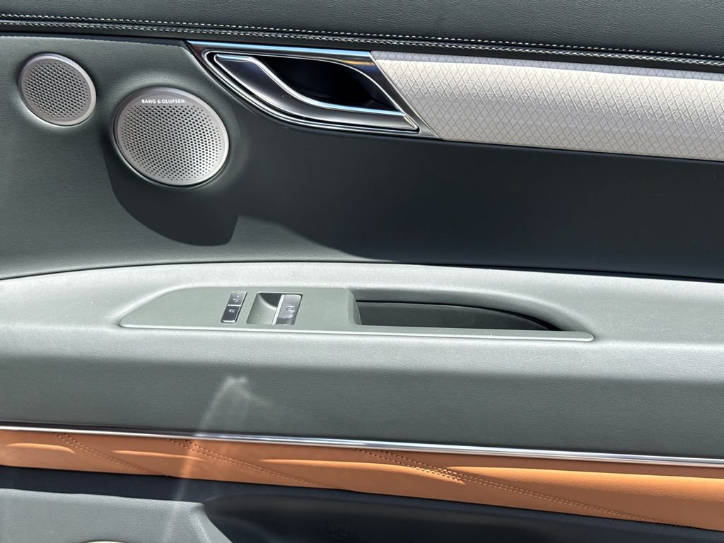 New 2026 Genesis GV80 3.5T Prestige AWD/4WD image 18