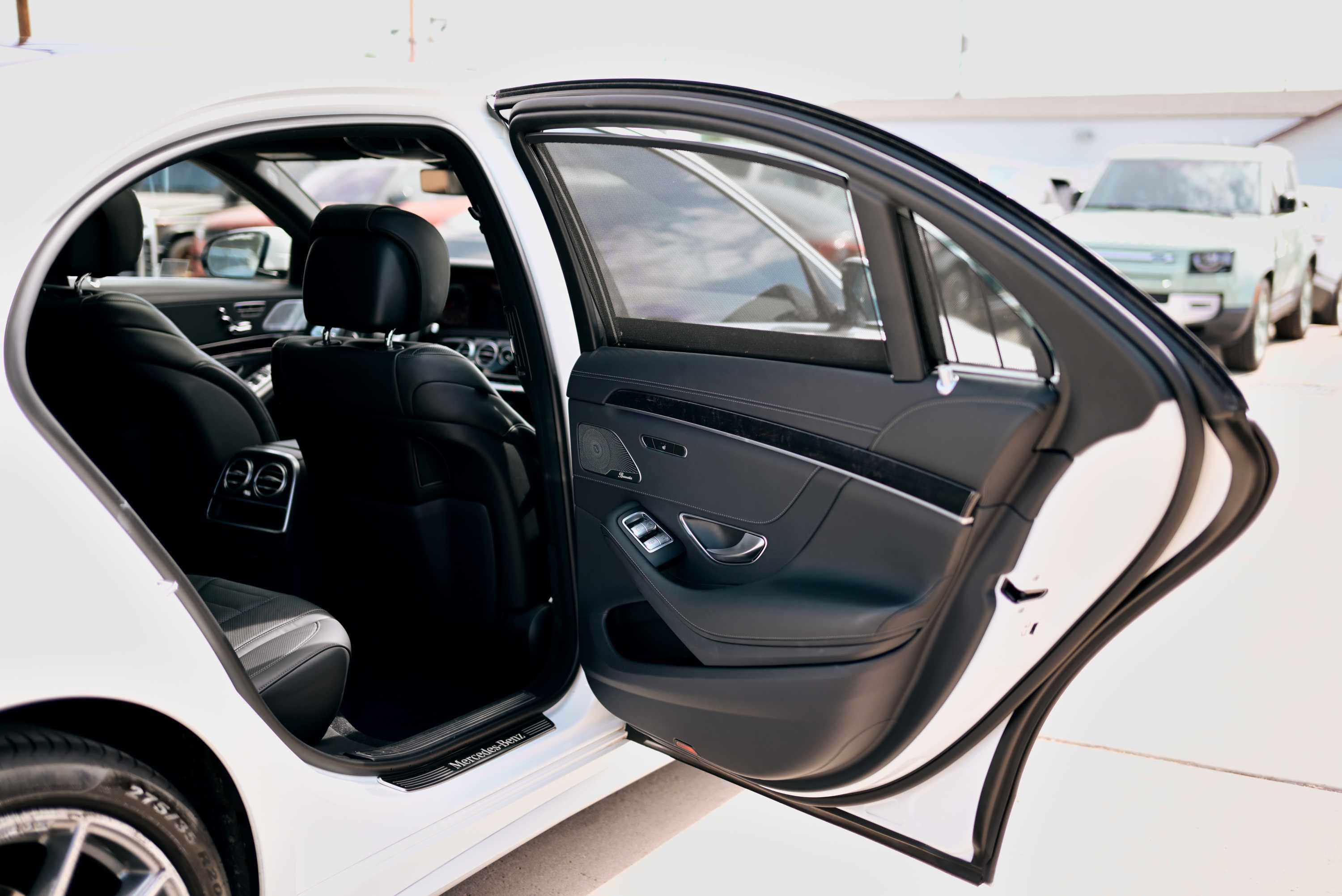 Used 2019 Mercedes-Benz S 560 Sedan w/ AMG Line Exterior image 19