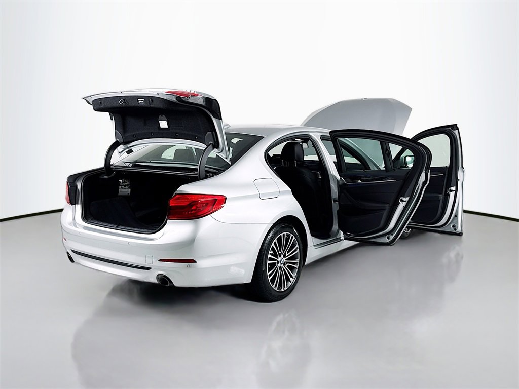Used 2020 BMW 530i xDrive w/ Executive Package image 30