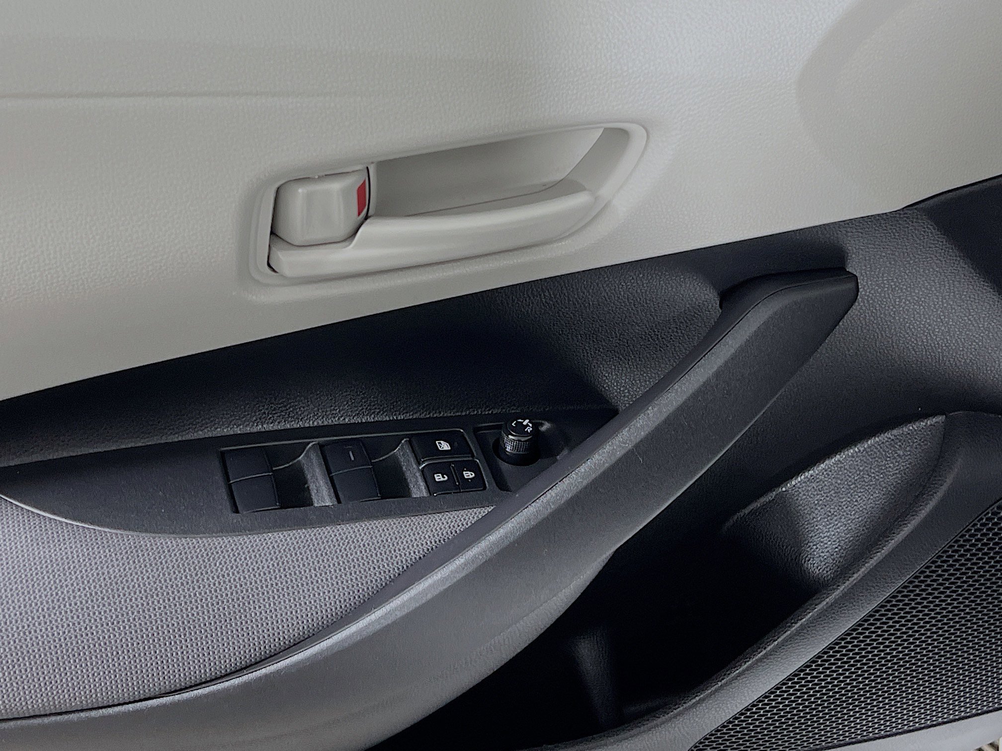 Used 2025 Toyota Corolla LE image 17