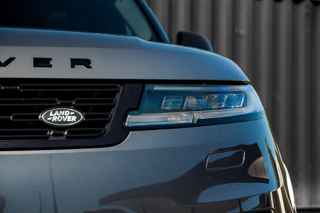 New 2026 Land Rover Range Rover Sport Dynamic SE AWD/4WD image 6