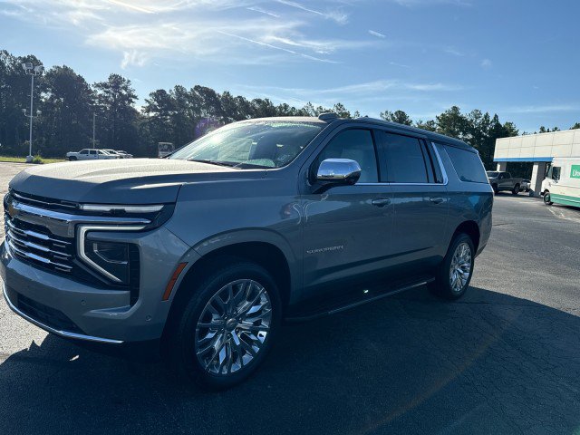 New 2025 Chevrolet Suburban Premier image 7