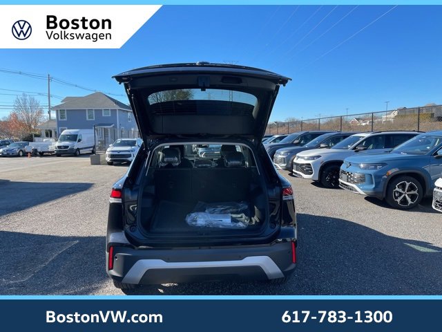 New 2026 Volkswagen Tiguan SE image 11