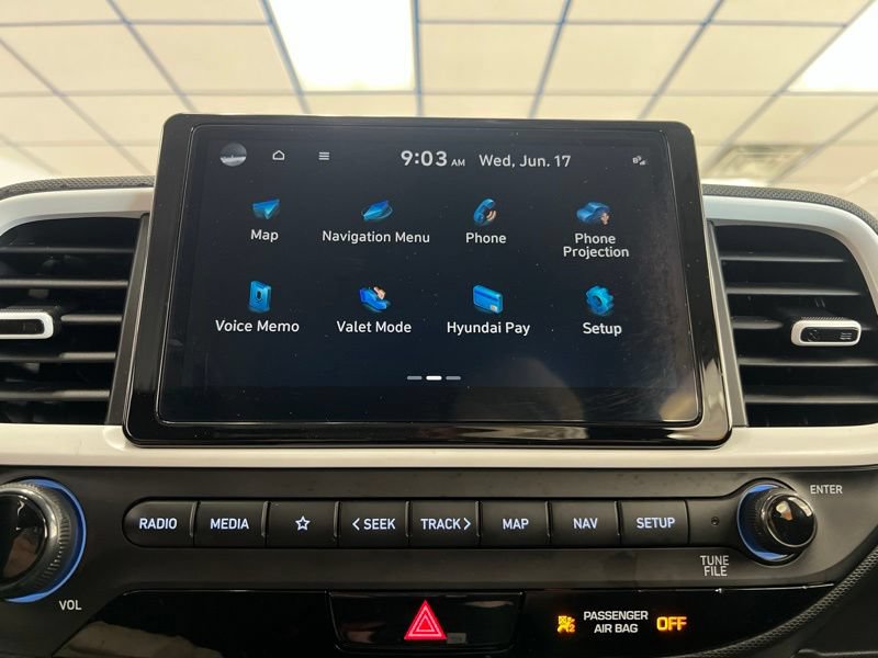 Used 2023 Hyundai Venue Limited FWD image 28