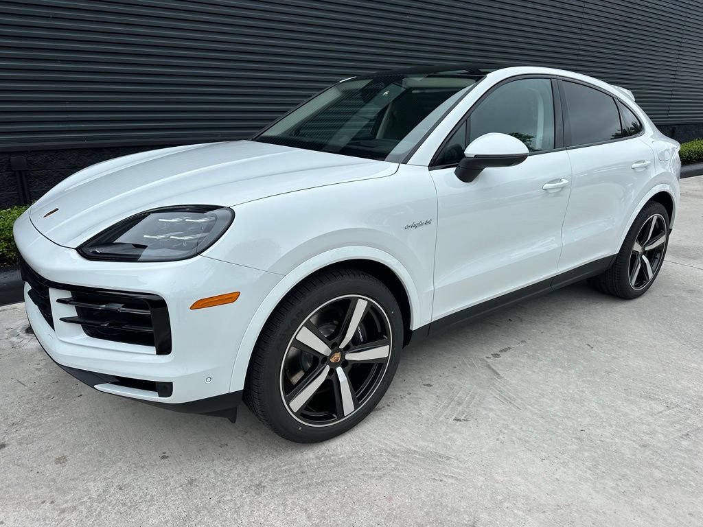Used 2026 Porsche Cayenne E-Hybrid Coupe AWD/4WD image 7