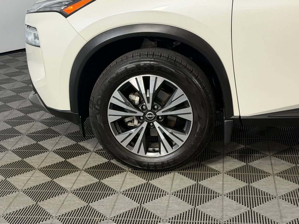 Used 2023 Nissan Rogue SV FWD image 11