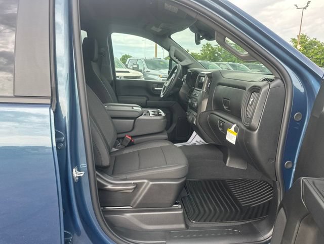 New 2026 Chevrolet Silverado 2500 Custom w/ Custom Value Package AWD/4WD image 31