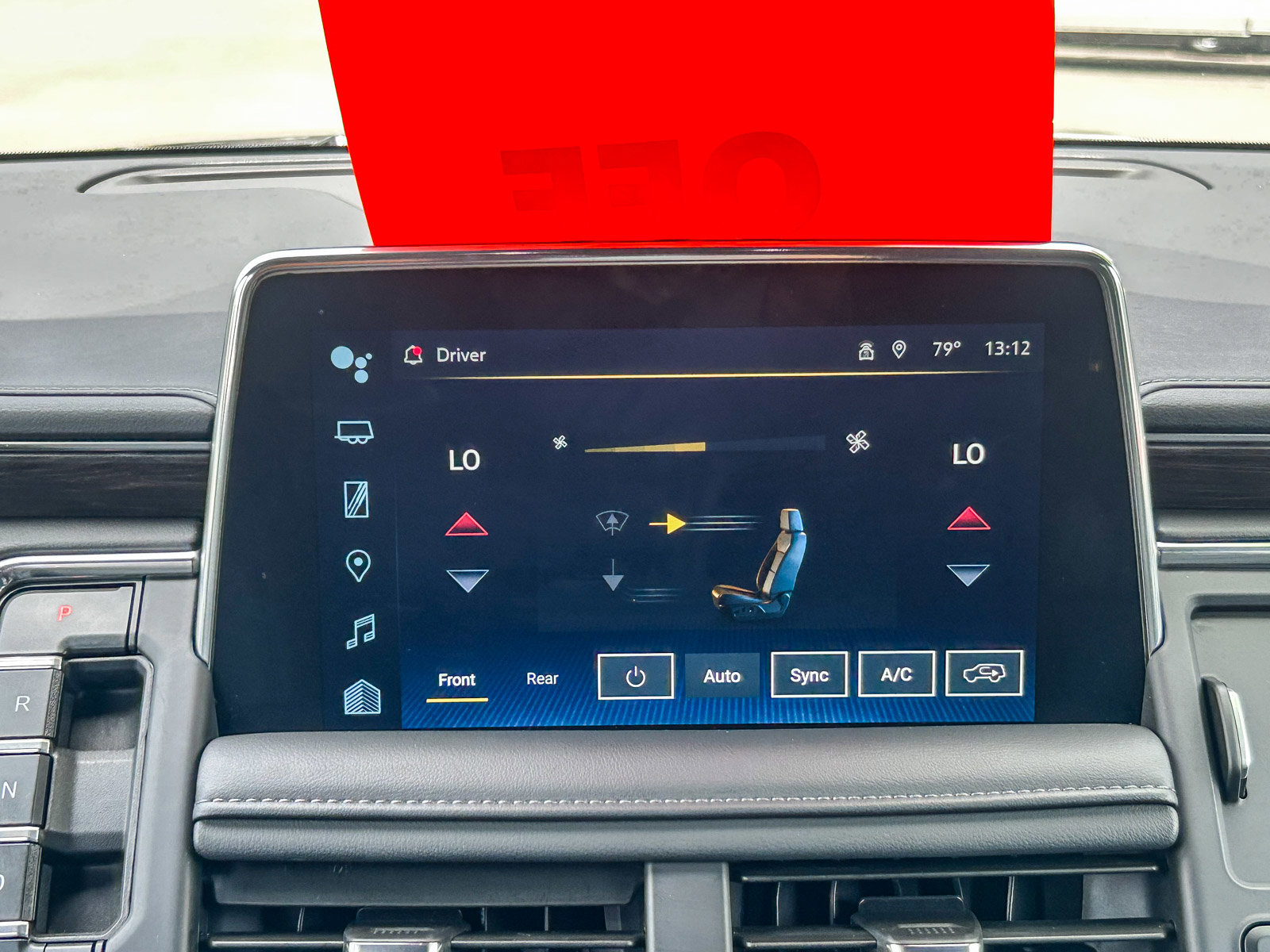 Used 2024 Chevrolet Suburban LT w/ Luxury Package image 14