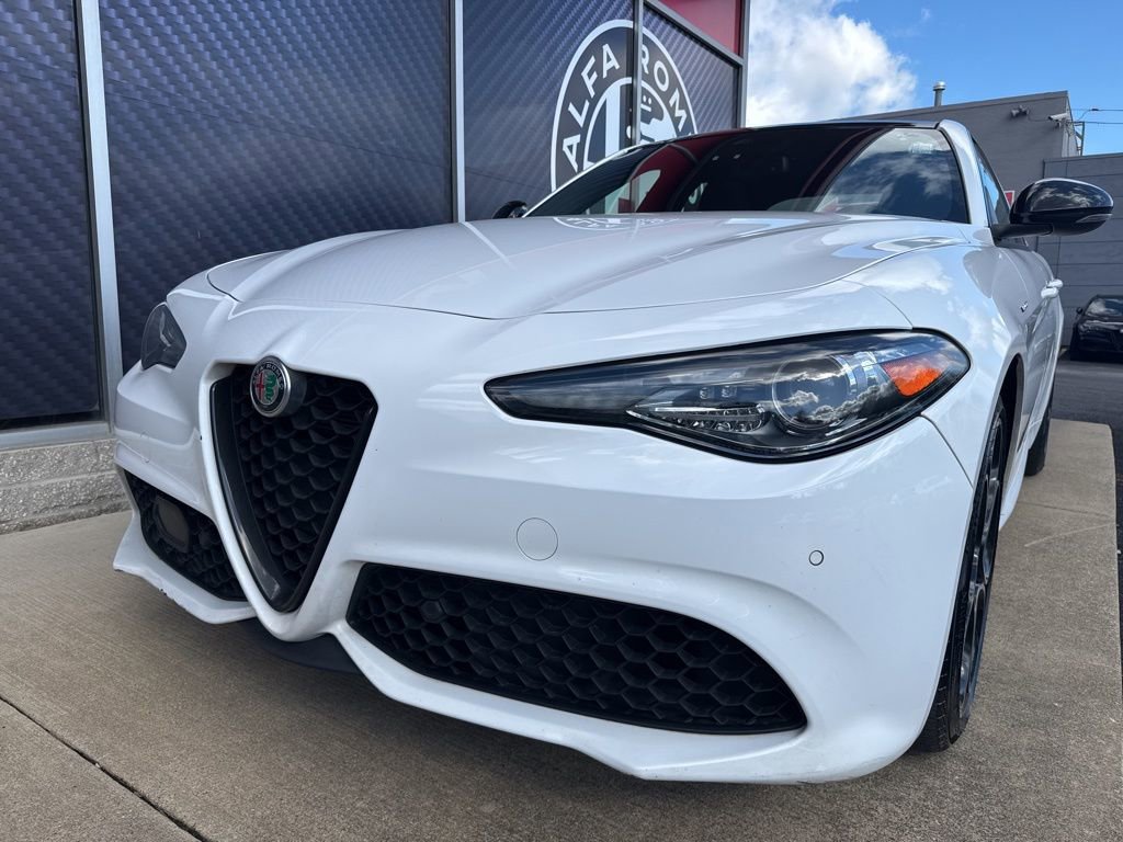 Used 2023 Alfa Romeo Giulia Veloce image 14