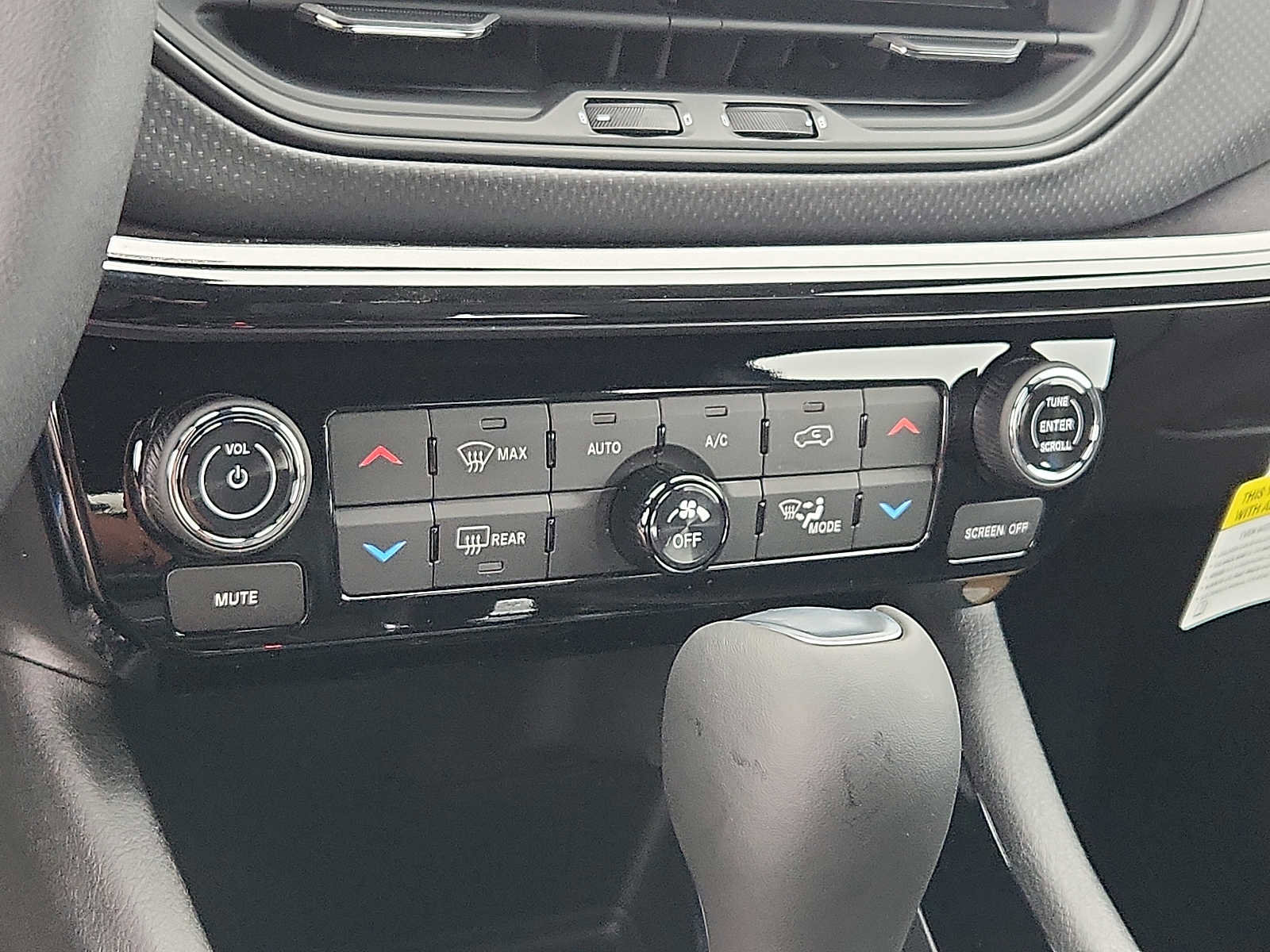 New 2026 Jeep Compass Limited image 11