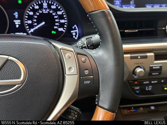 Used 2013 Lexus ES 300h w/ Luxury Pkg image 17
