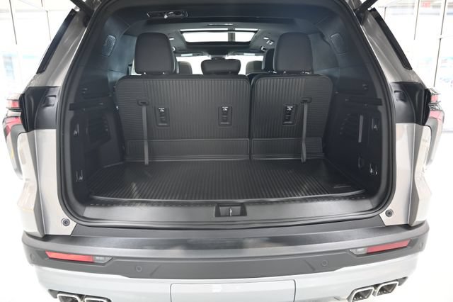 New 2026 Chevrolet Traverse Z71 w/ Enhanced Driving Package AWD/4WD image 27