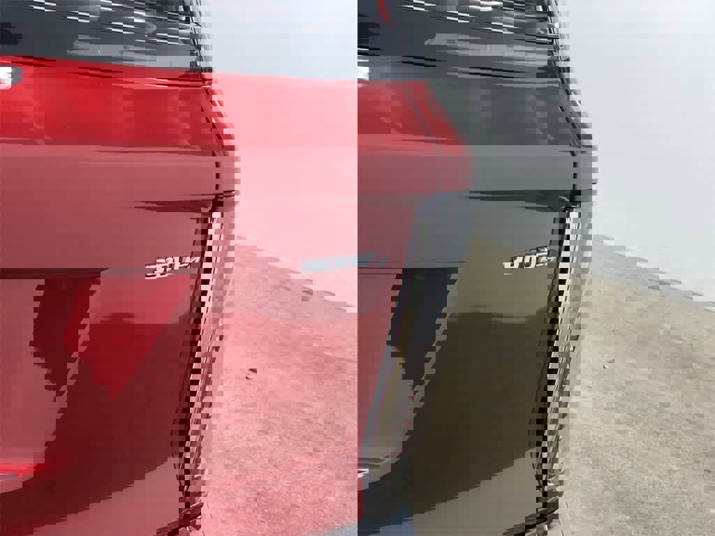 Certified 2026 Cadillac Vistiq Sport w/ LPO, Floor Liner Package image 11