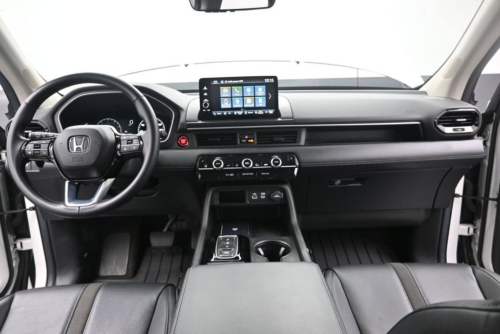 Used 2025 Honda Pilot EX-L image 32