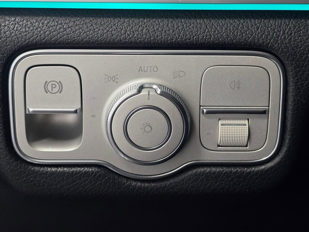 Used 2022 Mercedes-Benz GLS 450 4MATIC image 42