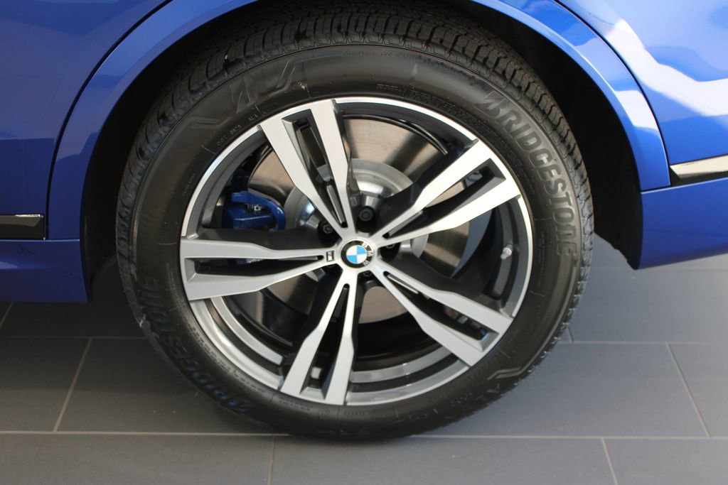 Used 2025 BMW X7 M60i AWD/4WD image 35