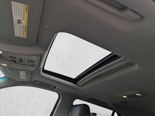 Used 2017 Cadillac Escalade Luxury image 12