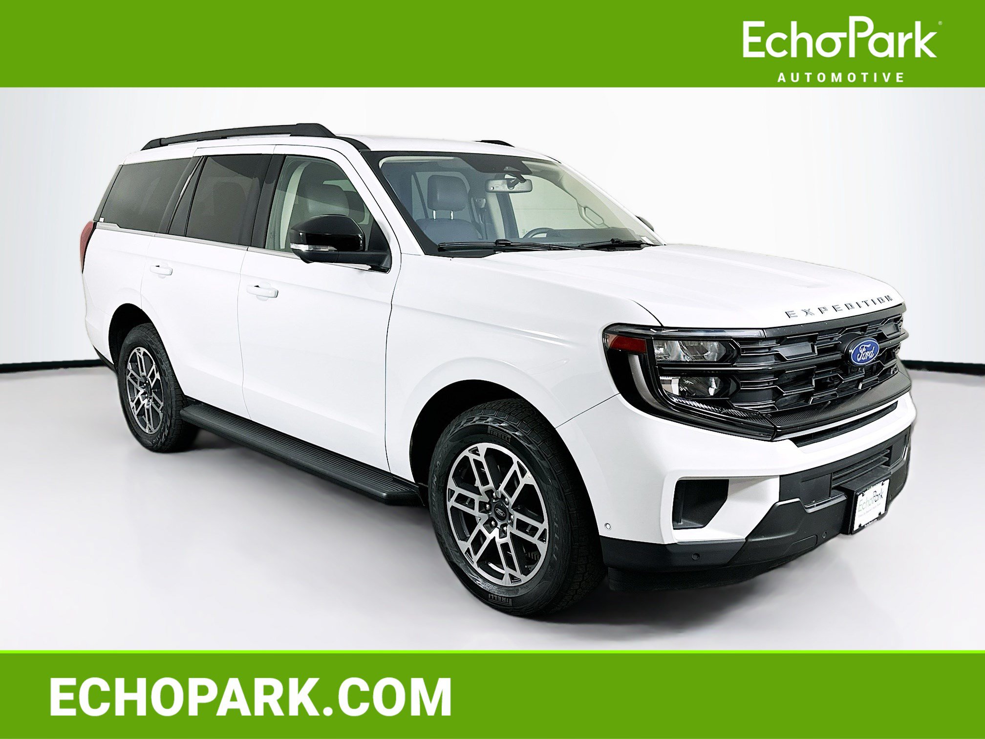Used 2025 Ford Expedition Active AWD/4WD image 1