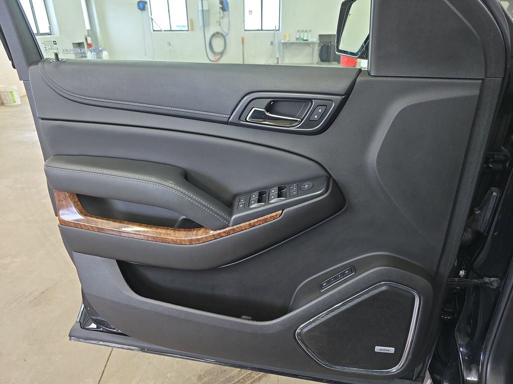 Used 2017 Chevrolet Suburban Premier AWD/4WD image 29