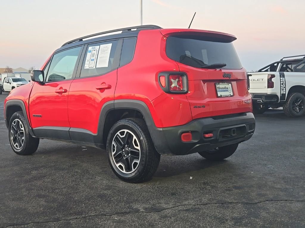 Used 2016 Jeep Renegade Trailhawk w/ Premium Trailhawk Package image 5