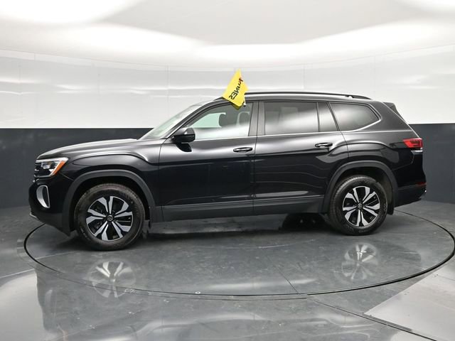 Used 2025 Volkswagen Atlas SE image 6