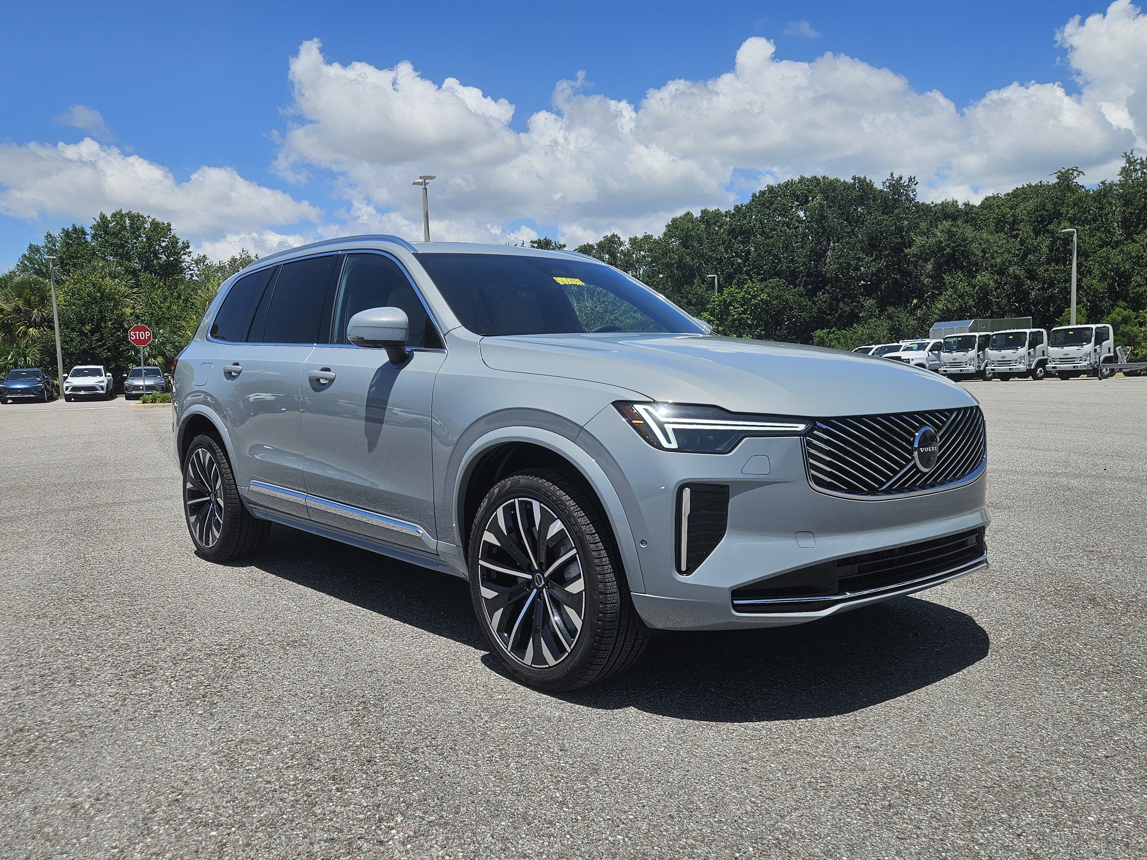 New 2026 Volvo XC90 B6 Plus w/ Protection Package