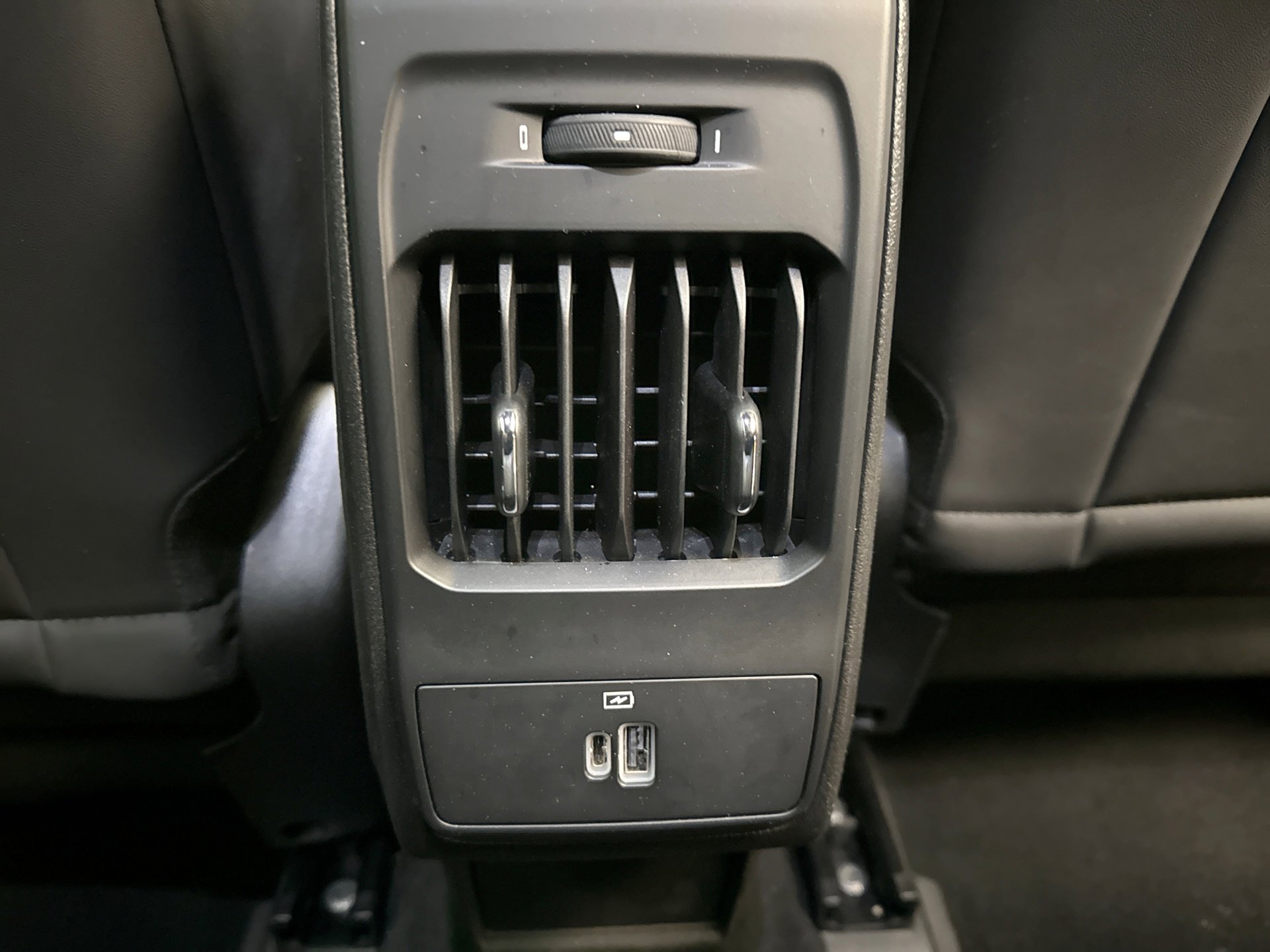 Used 2024 Dodge Hornet R/T image 19