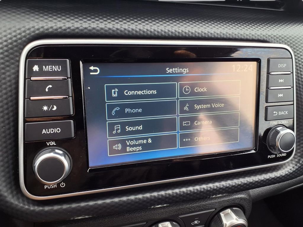 Certified 2025 Nissan Kicks Play S image 6