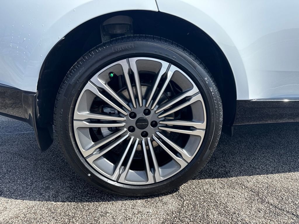 New 2026 Land Rover Range Rover SE image 22