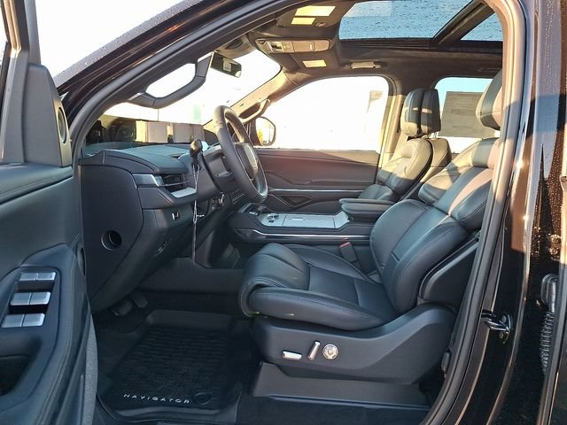 New 2025 Lincoln Navigator L Reserve w/ Jet Appearance Package AWD/4WD image 6