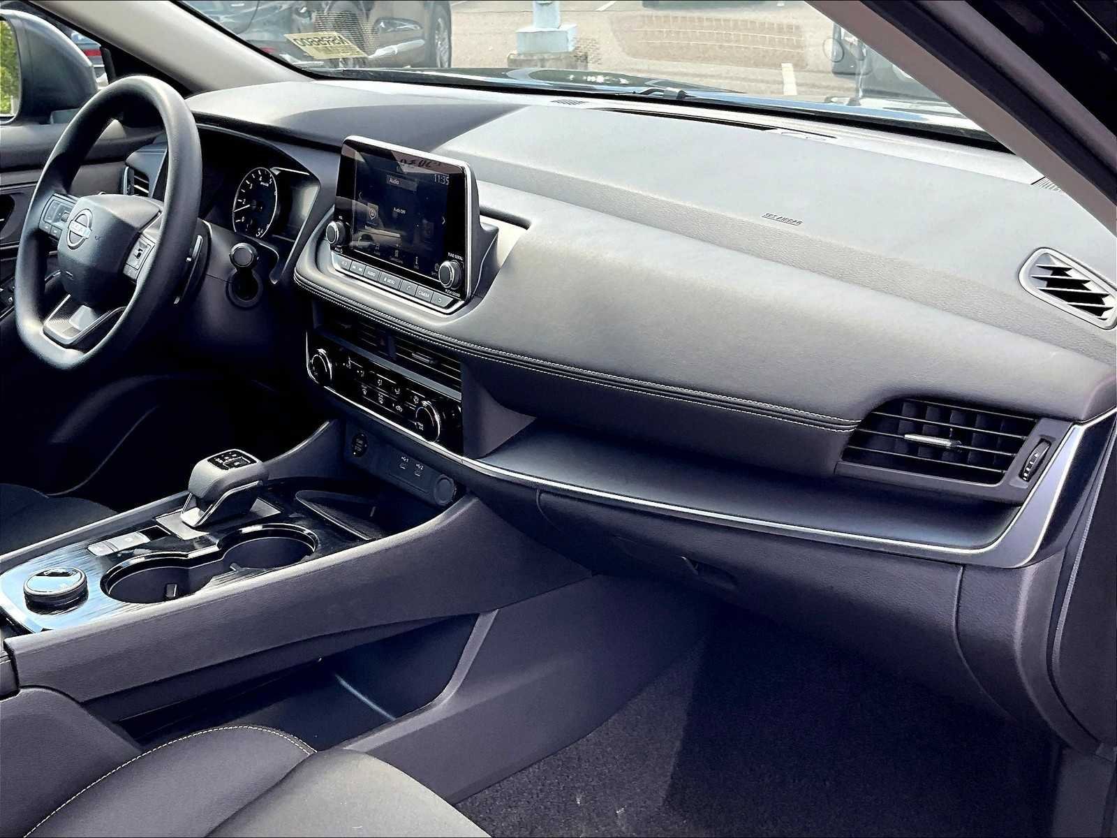 New 2026 Nissan Rogue S image 10