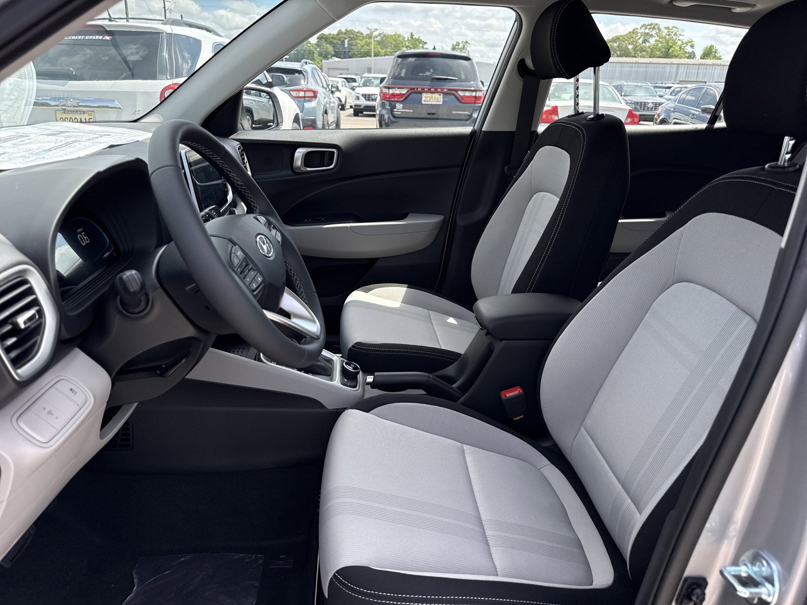 New 2026 Hyundai Venue SEL FWD image 10