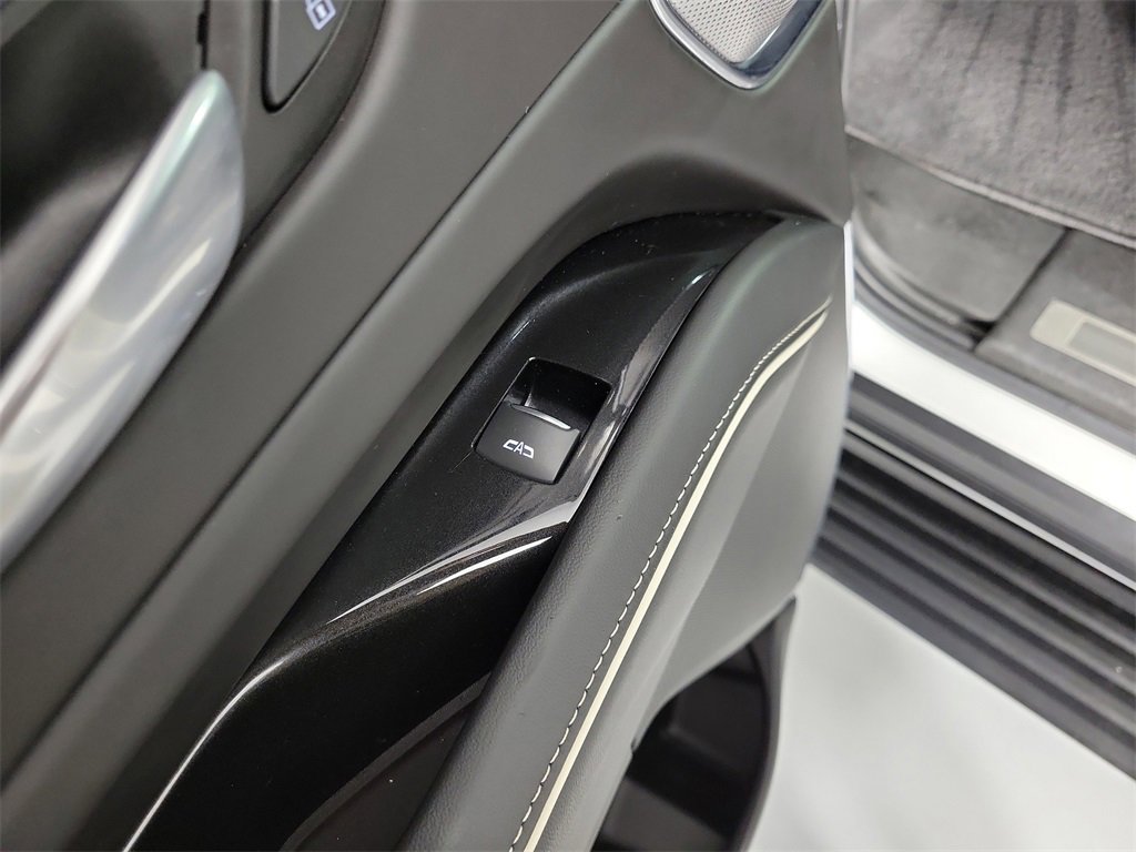 Used 2022 Cadillac Escalade ESV Sport Platinum w/ LPO, ONYX Package image 15