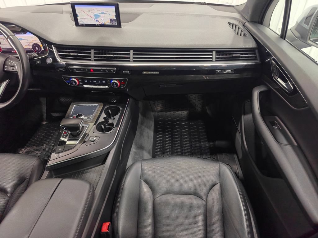 Used 2017 Audi Q7 3.0T Prestige AWD/4WD image 28