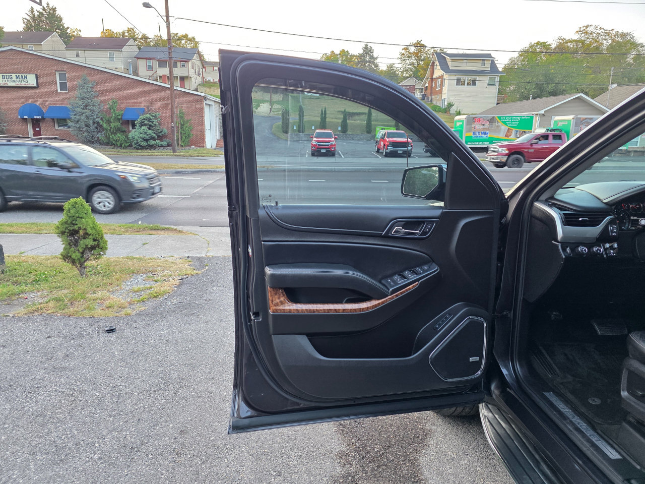 Used 2015 Chevrolet Tahoe LTZ image 10