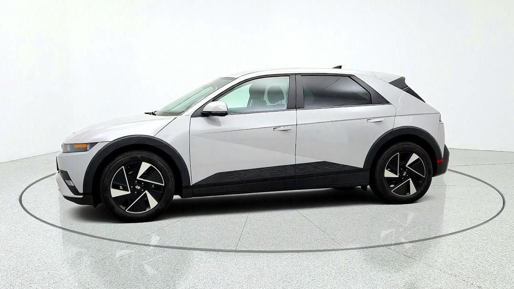 Used 2025 Hyundai Ioniq 5 SE RWD image 8