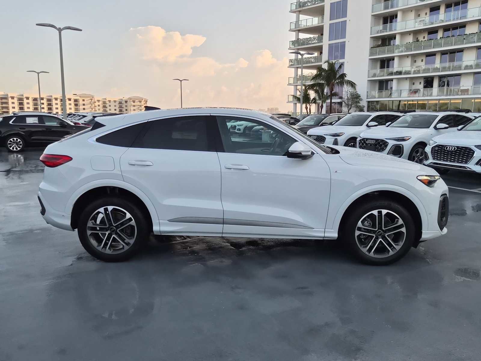 Certified 2025 Audi Q5 Premium Plus w/ Premium Plus image 7