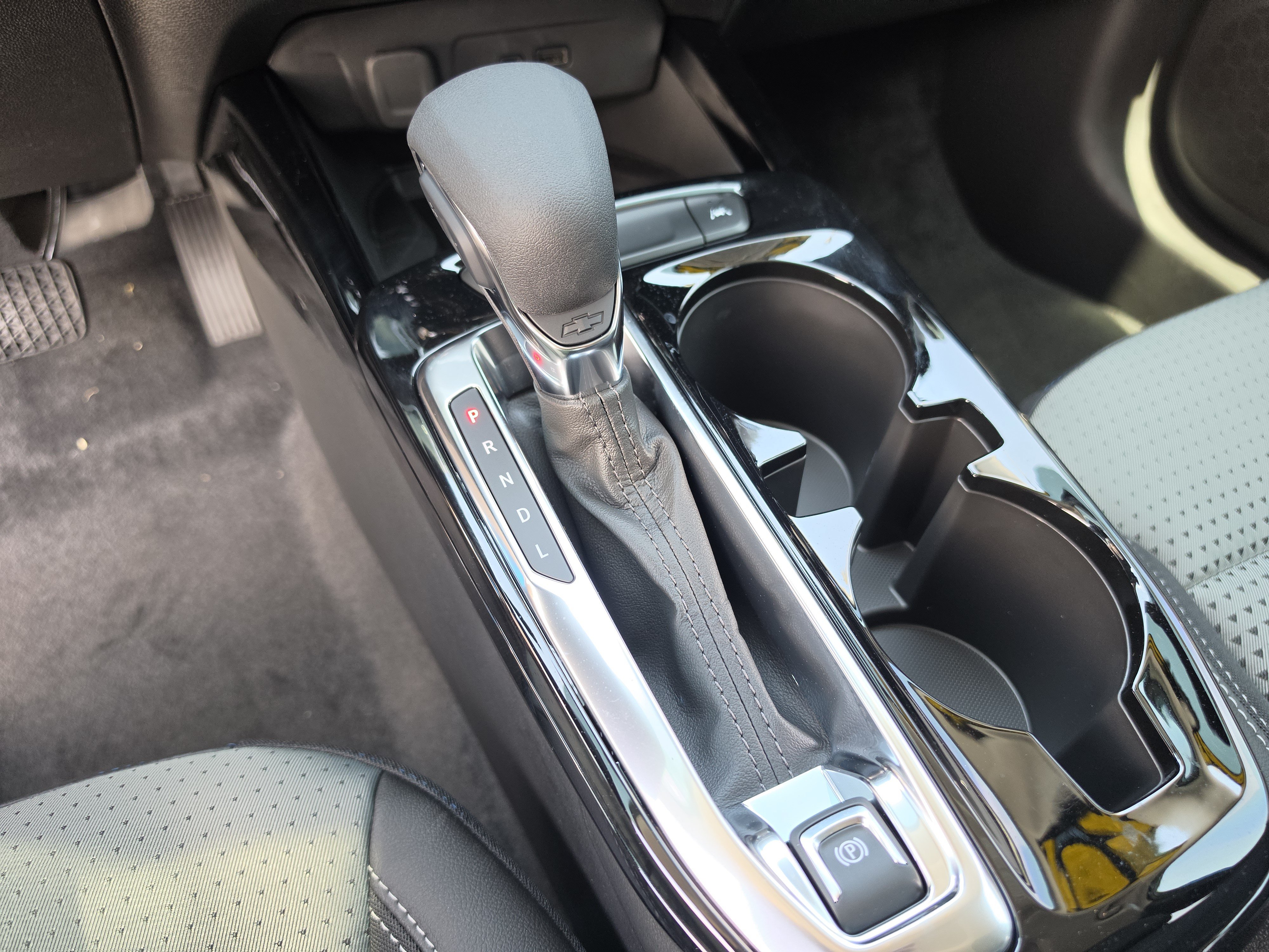New 2026 Chevrolet Trax LT w/ Sunroof Package FWD image 31