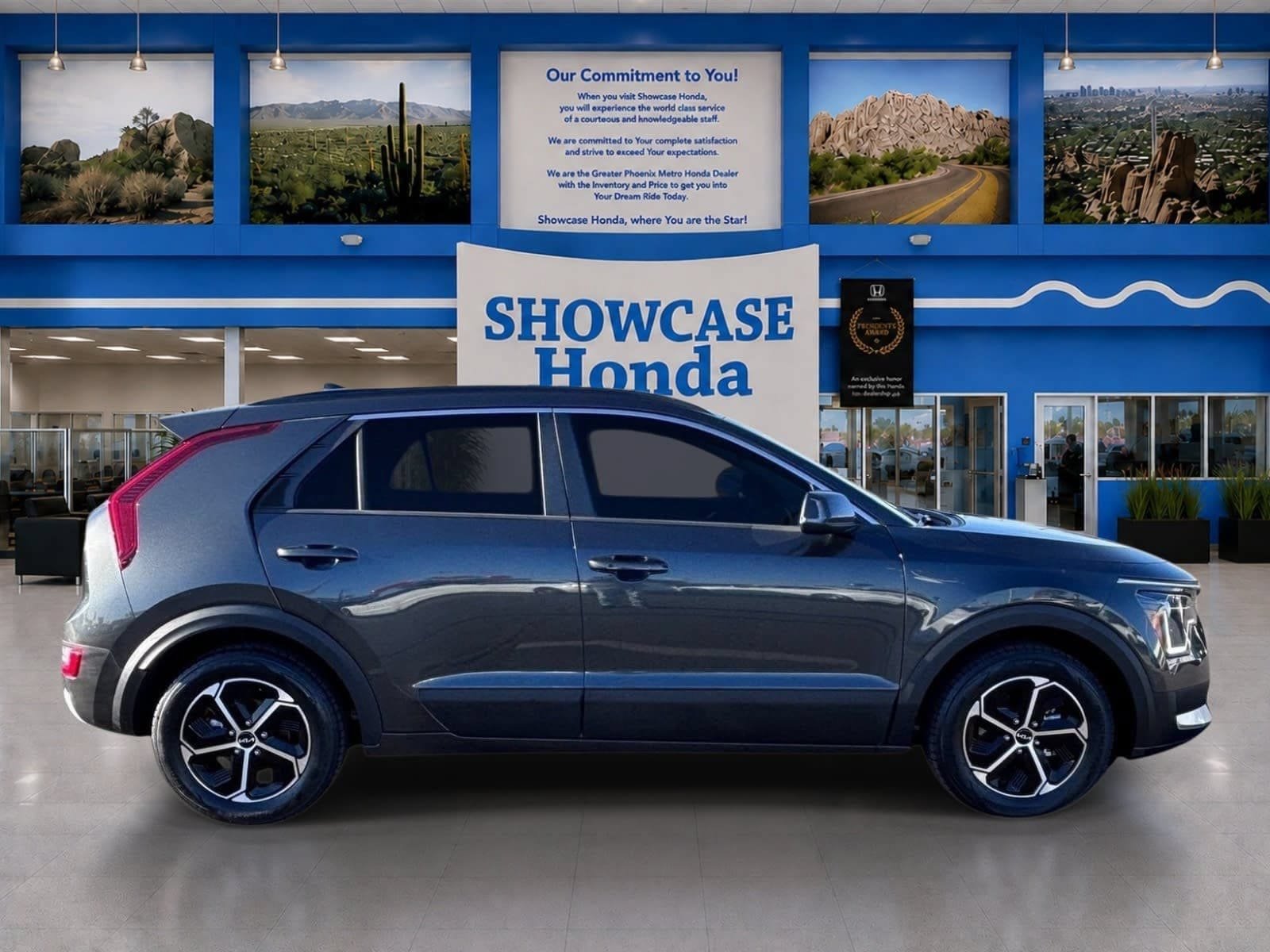 Used 2024 Kia Niro EX FWD image 9