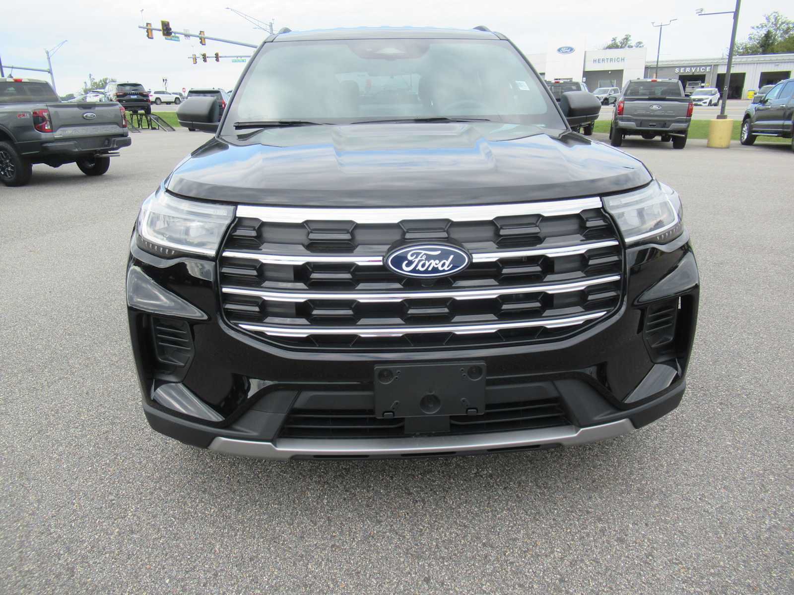 New 2027 Ford Explorer Active AWD/4WD image 2