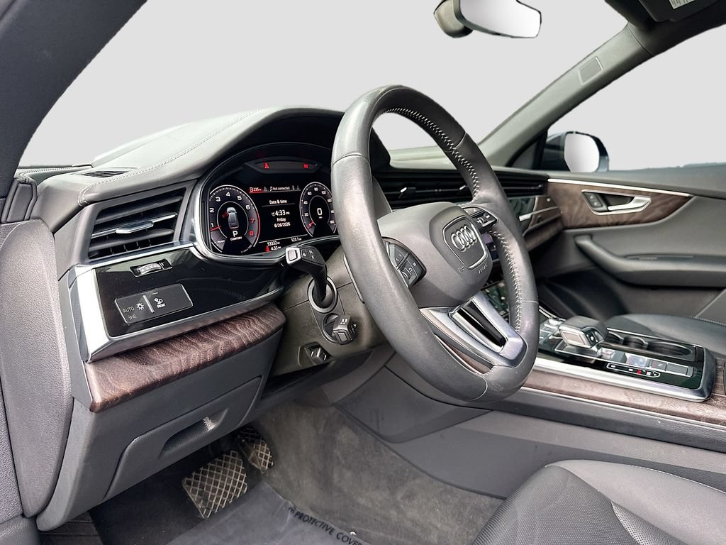 Used 2020 Audi Q8 Prestige AWD/4WD image 4