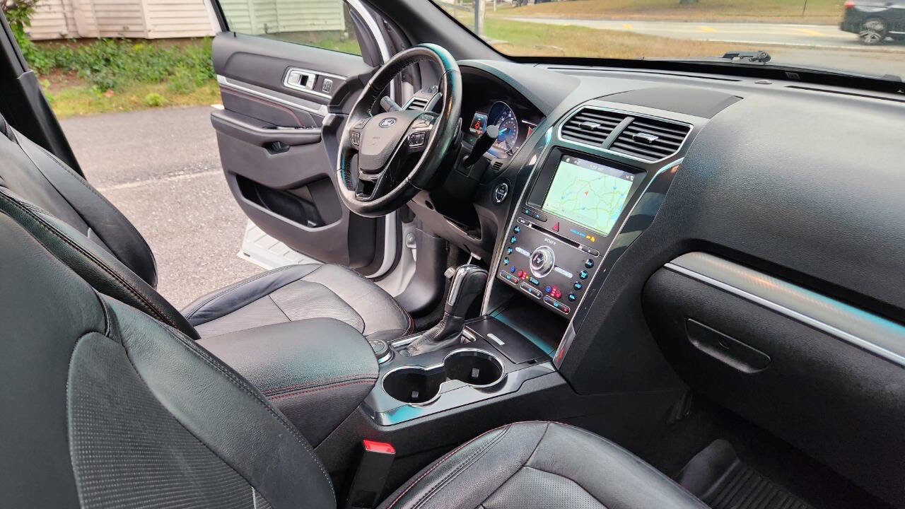 Used 2018 Ford Explorer Sport w/ Equipment Group 401A image 44