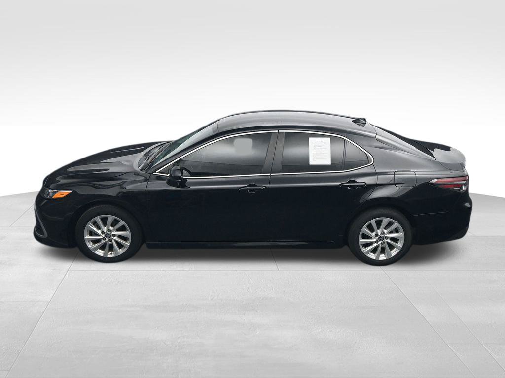 Used 2024 Toyota Camry LE FWD image 30