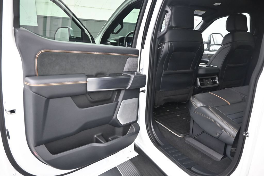 Used 2024 Ford F250 Platinum AWD/4WD image 10