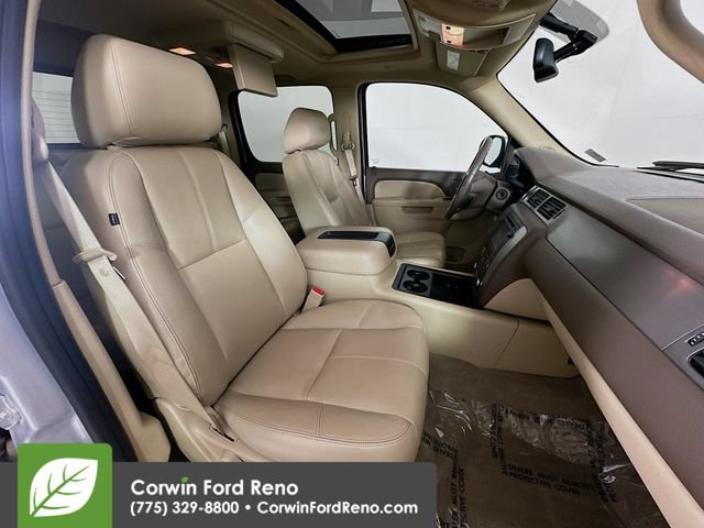 Used 2012 Chevrolet Avalanche LT AWD/4WD image 30