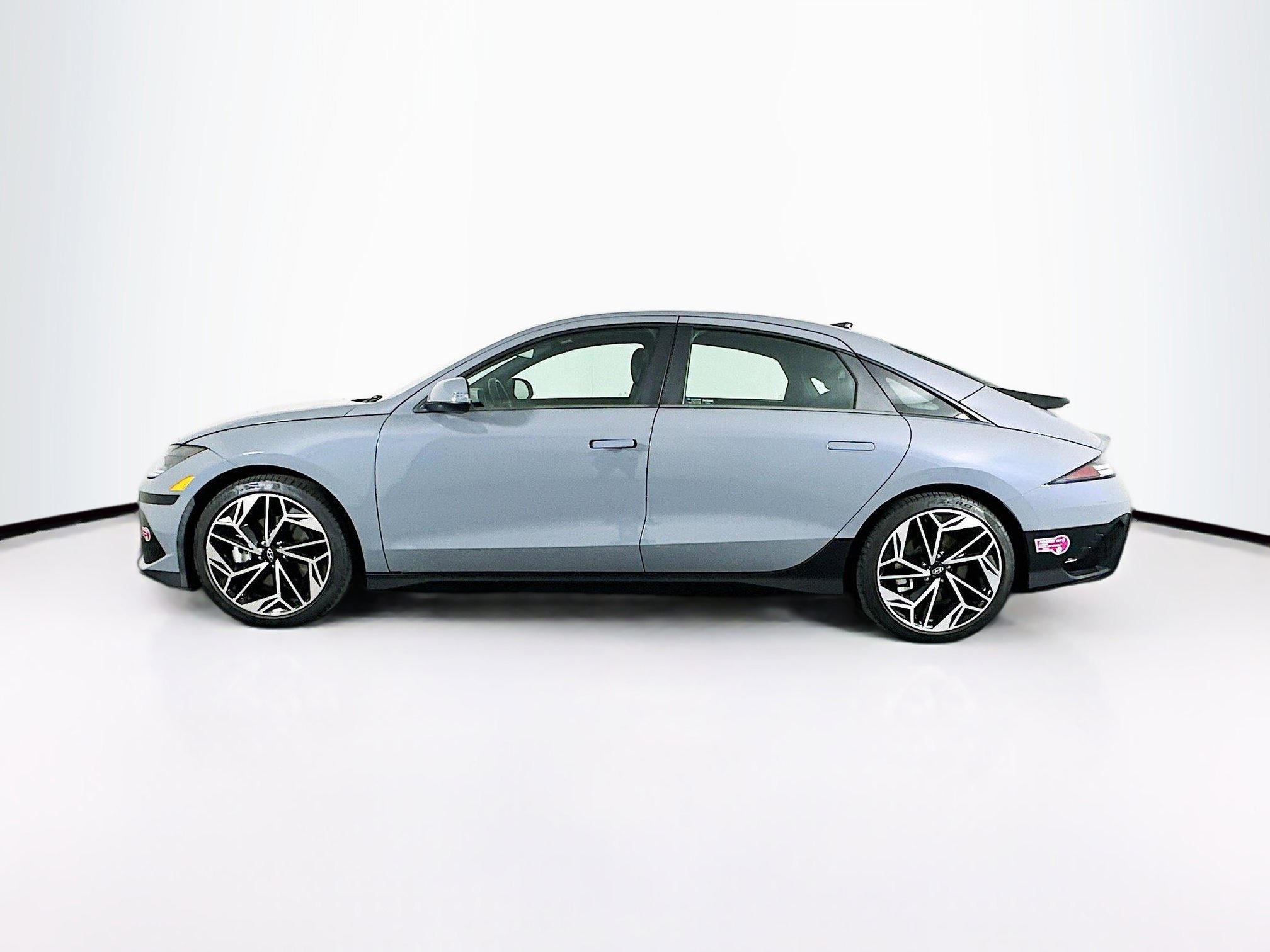 Used 2024 Hyundai Ioniq 6 SEL RWD image 4