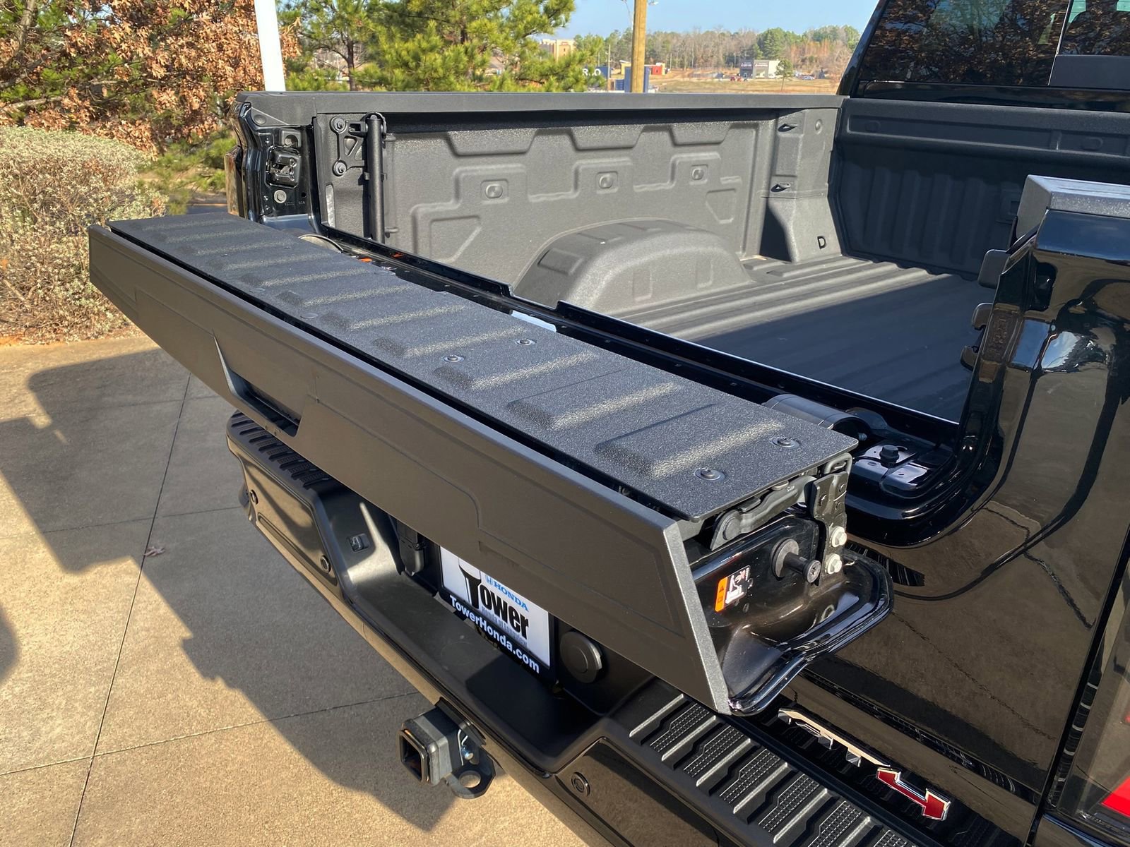 Used 2025 GMC Sierra 2500 AT4 w/ AT4 Preferred Package image 10