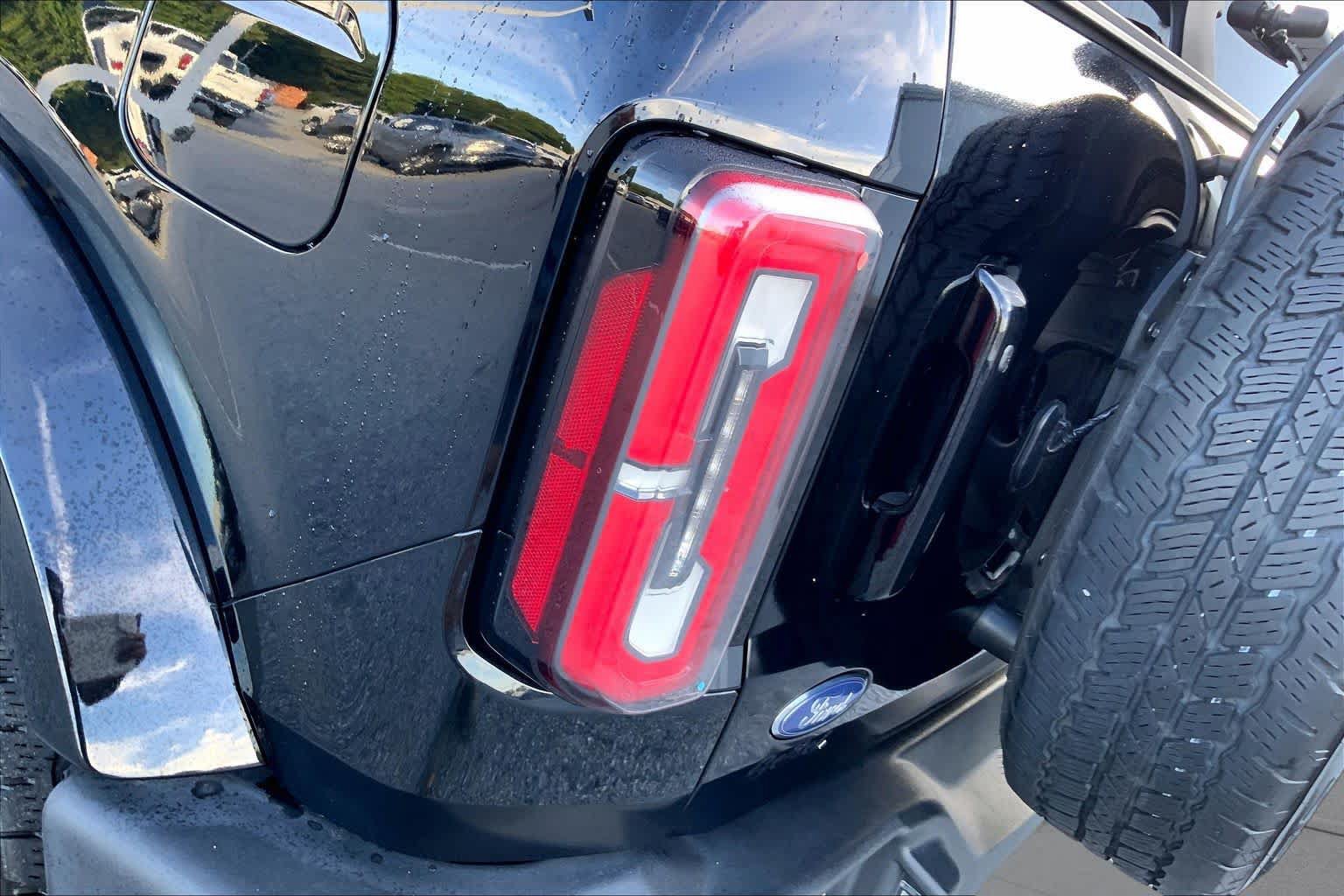 Used 2022 Ford Bronco Outer Banks AWD/4WD image 25
