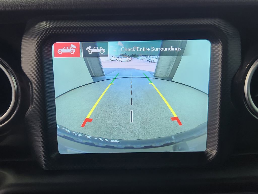 Used 2021 Jeep Wrangler Unlimited Rubicon w/ Trailer Tow Package image 18