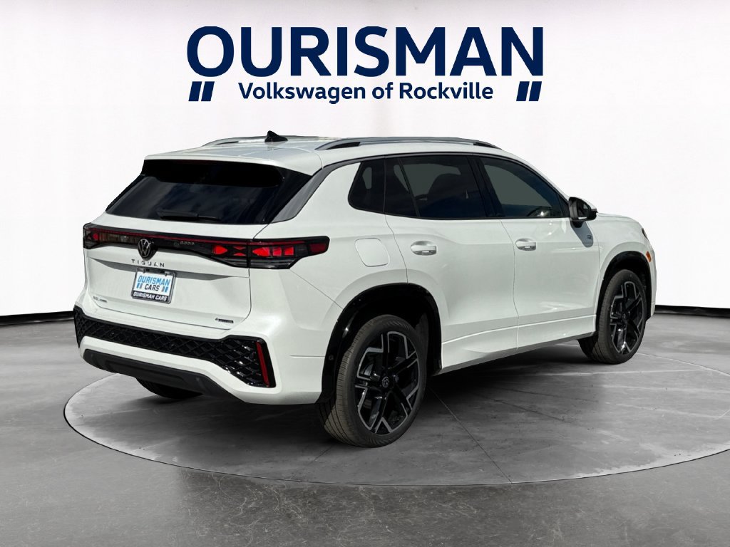 New 2026 Volkswagen Tiguan SEL R-Line AWD/4WD image 6